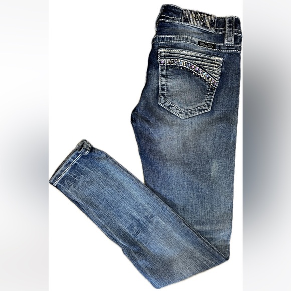 Miss Me Booty Bling Jeans Size 27 – Rhinestone Pockets, Low Rise, Y2K Vibes 💎 - Picture 6 of 10